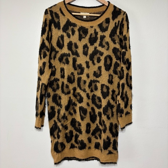 Umgee Brushed Knit Long Sleeve Leopard Print Sweater Dress Size S Knee Length - Picture 2 of 6
